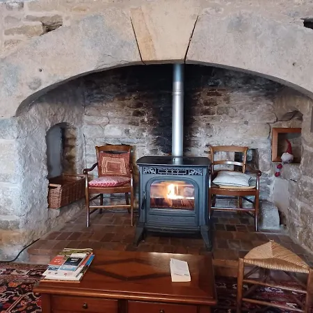 Maison Familiale Vue Dominante Grezes (Lozere)